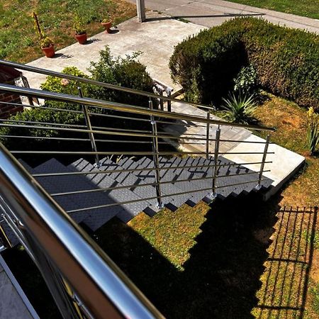 Apartman Borna Otocac Exterior photo