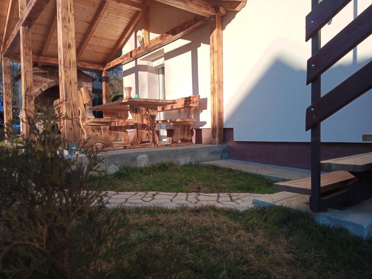 Apartman Borna Otocac Exterior photo